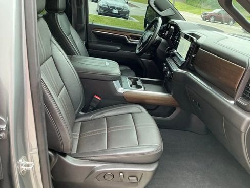 Used 2024 Chevrolet Silverado 2500 High Country w/ High Country Premium Package AWD/4WD image 22