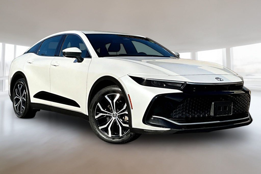 Used 2023 Toyota Crown AWD/4WD image 1