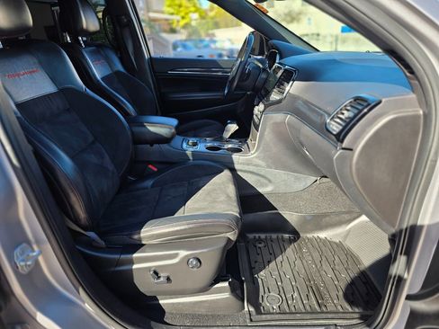 Used 2020 Jeep Grand Cherokee Trailhawk image 16