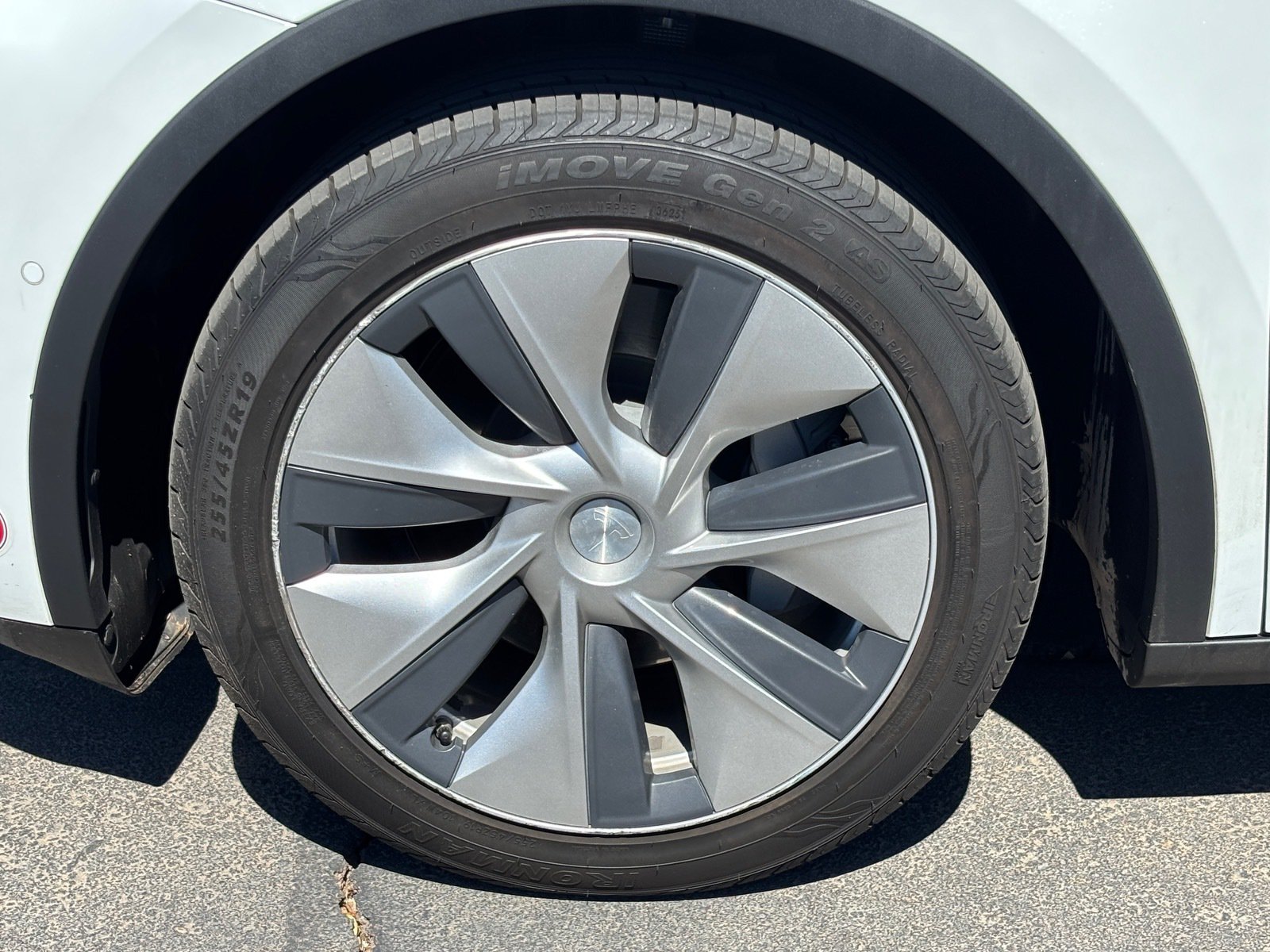 Used 2022 Tesla Model Y Long Range AWD/4WD image 10