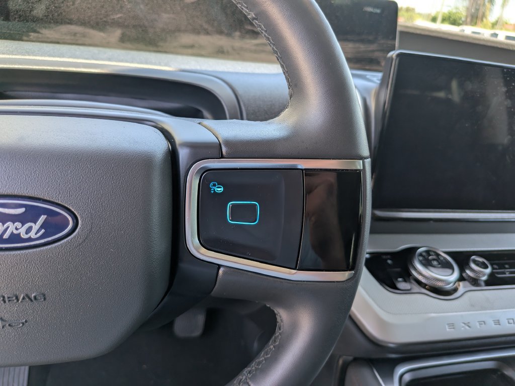 Certified 2025 Ford Expedition Active AWD/4WD image 26