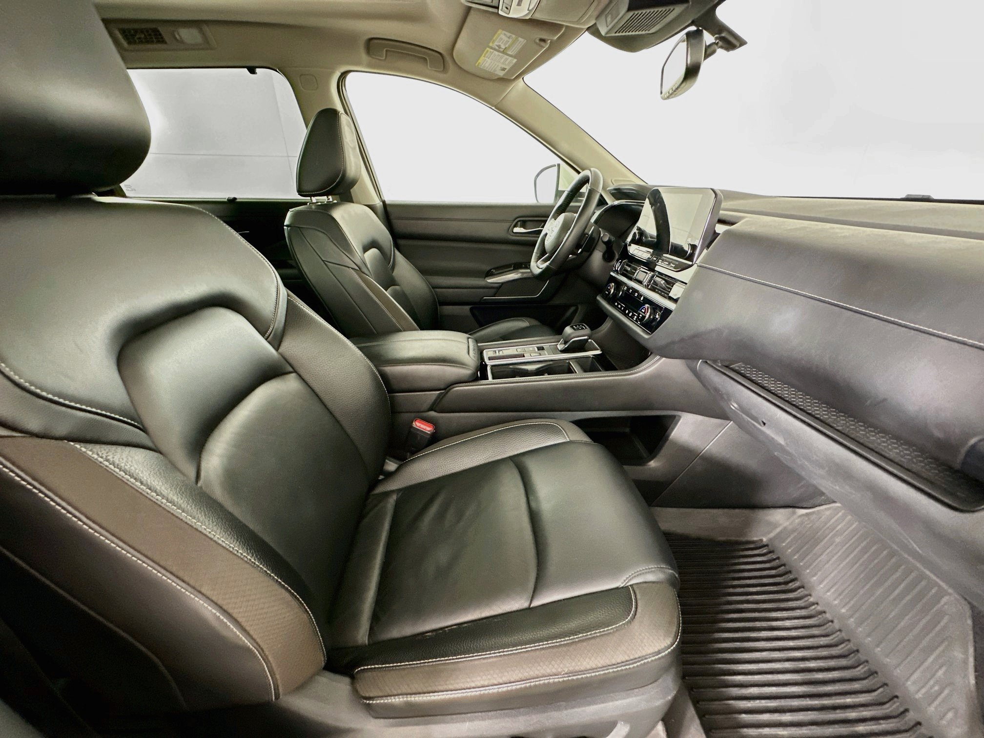 Used 2022 Nissan Pathfinder SL w/ SL Premium Package FWD image 34