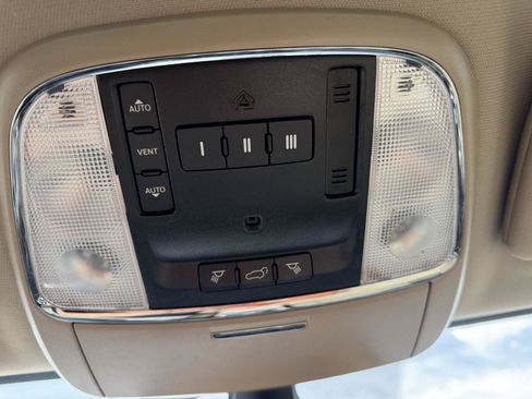 Used 2020 Jeep Grand Cherokee Limited w/ Premium Lighting Group AWD/4WD image 18