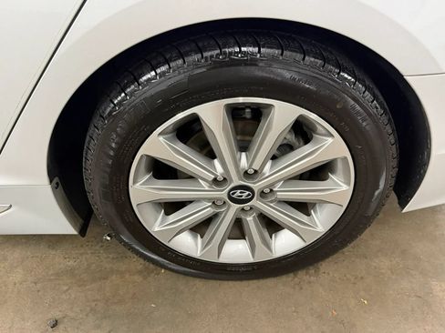 Used 2017 Hyundai Sonata Limited w/ Ultimate Package 04 FWD image 29