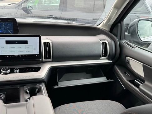 Used 2025 Ford Expedition Max Active image 34