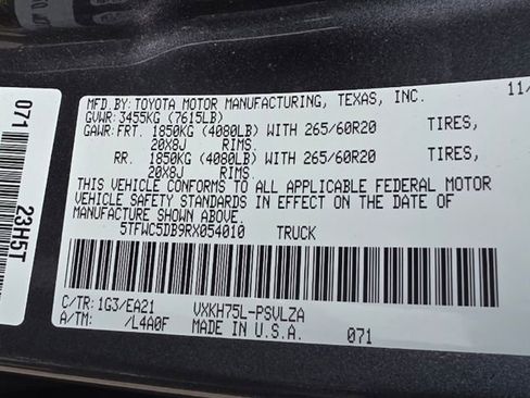 Used 2024 Toyota Tundra Limited AWD/4WD image 31