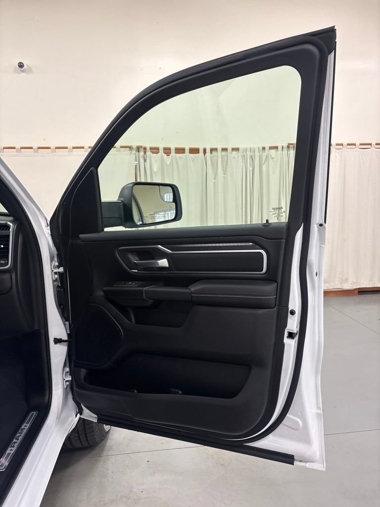 New 2026 RAM 1500 Big Horn AWD/4WD image 29
