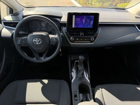 Used 2023 Toyota Corolla LE image 8