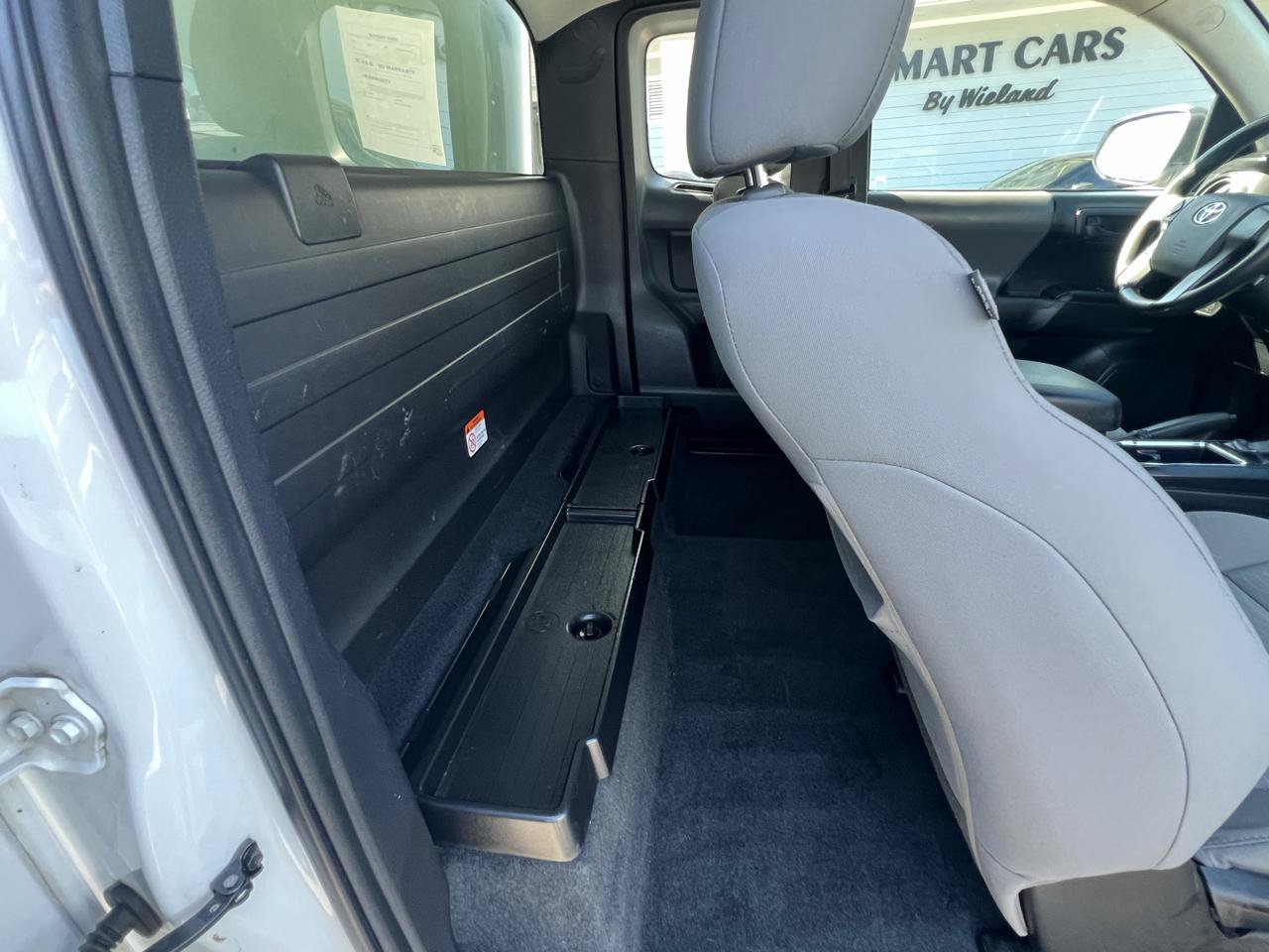 Used 2016 Toyota Tacoma SR RWD image 13