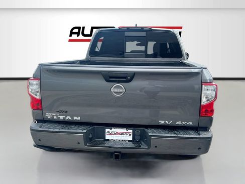 Used 2024 Nissan Titan SV w/ SV Convenience Package AWD/4WD image 6
