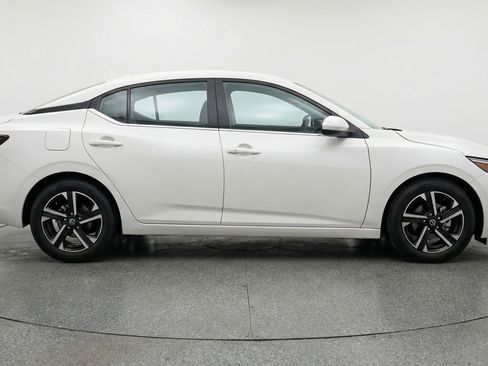 Used 2025 Nissan Sentra SV image 11