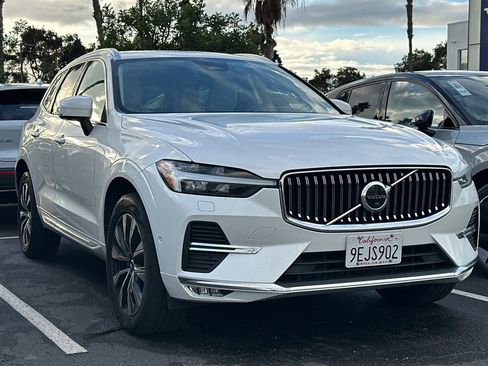 Certified 2023 Volvo XC60 B5 Plus w/ Climate Package image 2