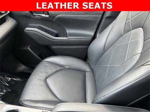 Used 2022 Toyota Highlander Platinum image 27