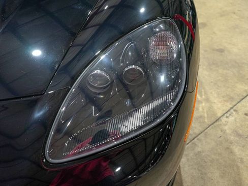Used 2007 Chevrolet Corvette Coupe w/ Performance Package RWD image 30