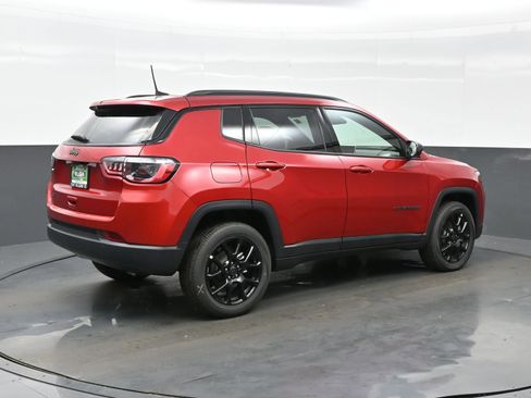 New 2026 Jeep Compass Latitude image 6