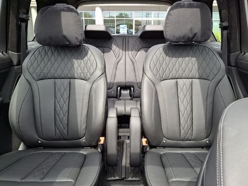 Used 2025 BMW X7 M60i w/ Executive Package AWD/4WD image 18