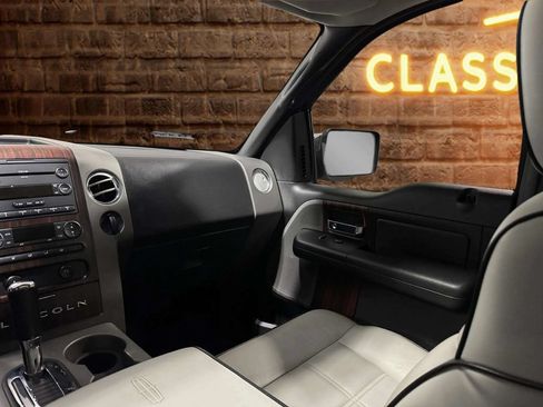 Used 2006 Lincoln Mark LT 4x4 image 19