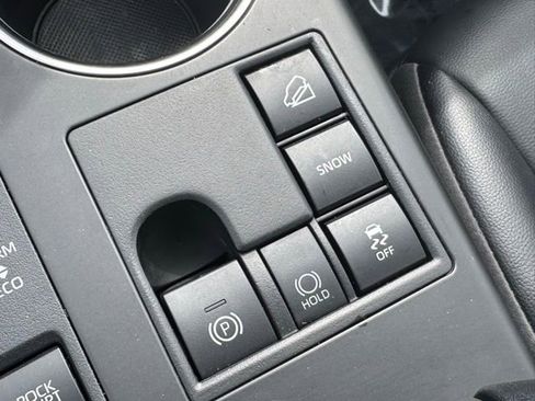 Used 2023 Toyota Highlander XLE image 20