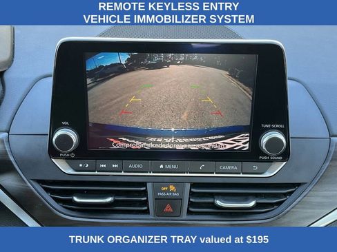 Used 2023 Nissan Altima 2.5 SV image 3