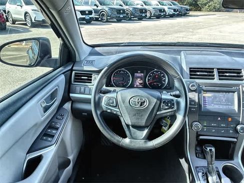 Used 2016 Toyota Camry SE image 23