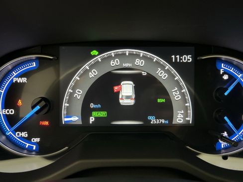 Used 2025 Toyota RAV4 XLE image 17