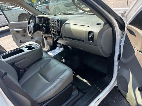 Used 2009 Chevrolet Silverado 3500 W/T RWD image 10