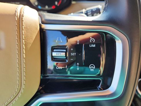 Used 2023 Land Rover Range Rover Sport SE image 20