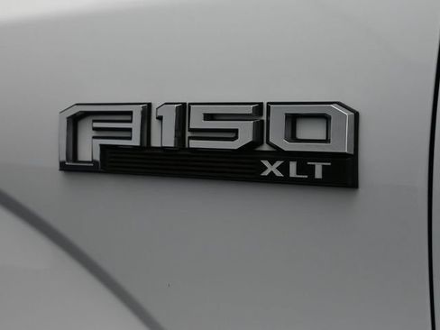 Used 2019 Ford F150 XLT w/ Equipment Group 302A Luxury AWD/4WD image 45