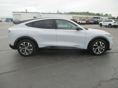 Used 2023 Ford Mustang Mach-E Premium image 5