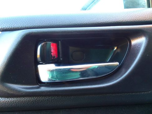 Used 2016 Subaru Outback 2.5i Premium image 21