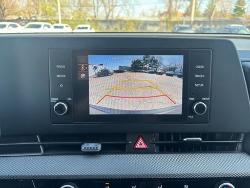 Used 2025 Kia Sportage LX image 22