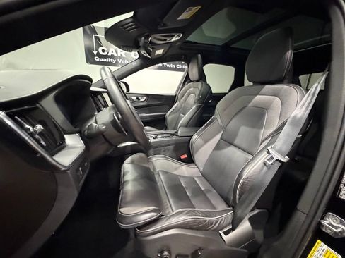 Used 2020 Volvo XC60 T5 R-Design w/ Protection Package Premier FWD image 23