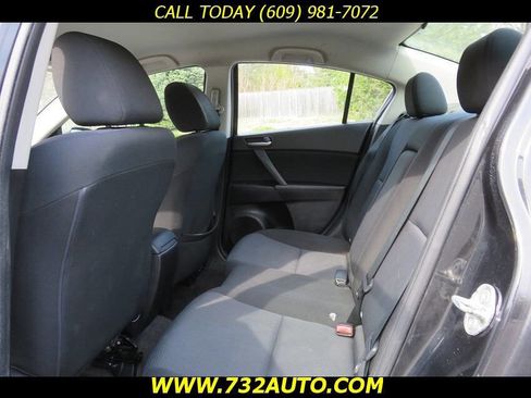 Used 2010 MAZDA MAZDA3 i Touring image 9