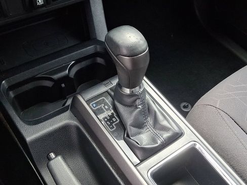 Used 2019 Toyota Tacoma TRD Off-Road AWD/4WD image 14