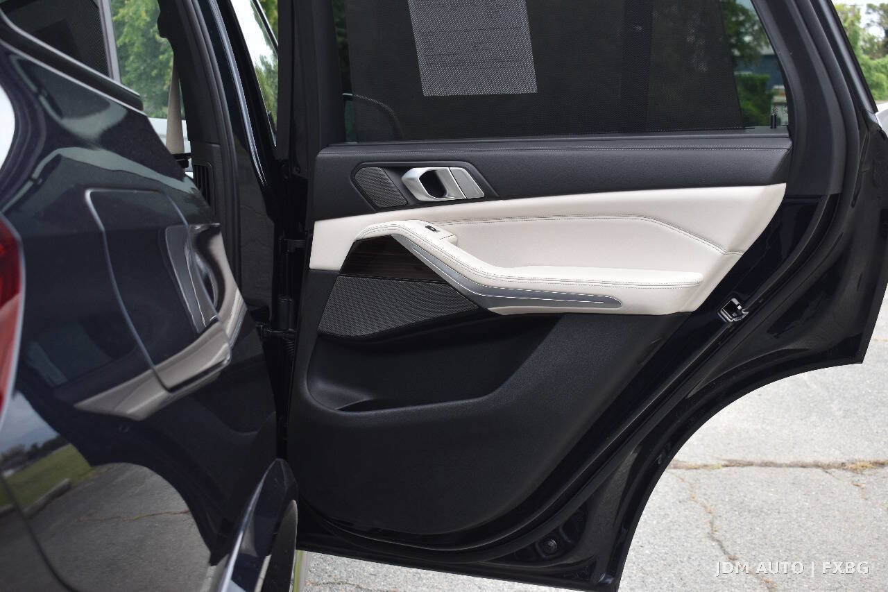 Used 2020 BMW X5 M50i w/ Executive Package AWD/4WD image 13
