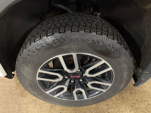 Certified 2021 GMC Sierra 1500 AT4 image 26