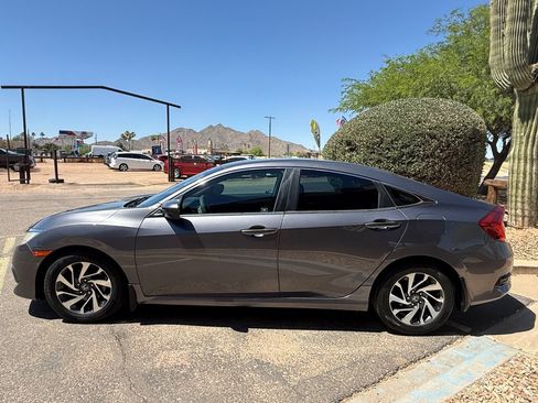 Used 2016 Honda Civic EX image 3