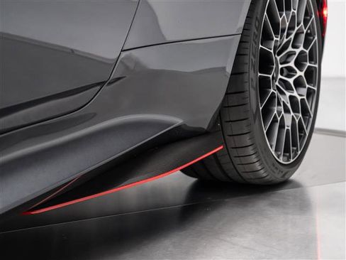 Used 2023 Aston Martin DBS Coupe image 22