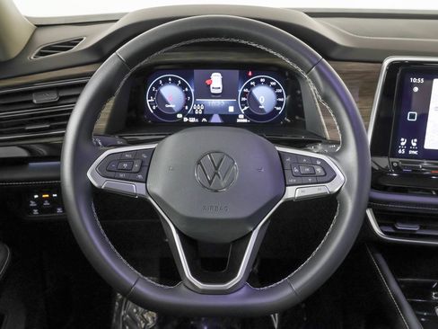 Used 2024 Volkswagen Atlas SEL AWD/4WD image 28