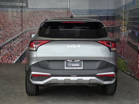Used 2025 Kia Sportage LX image 7