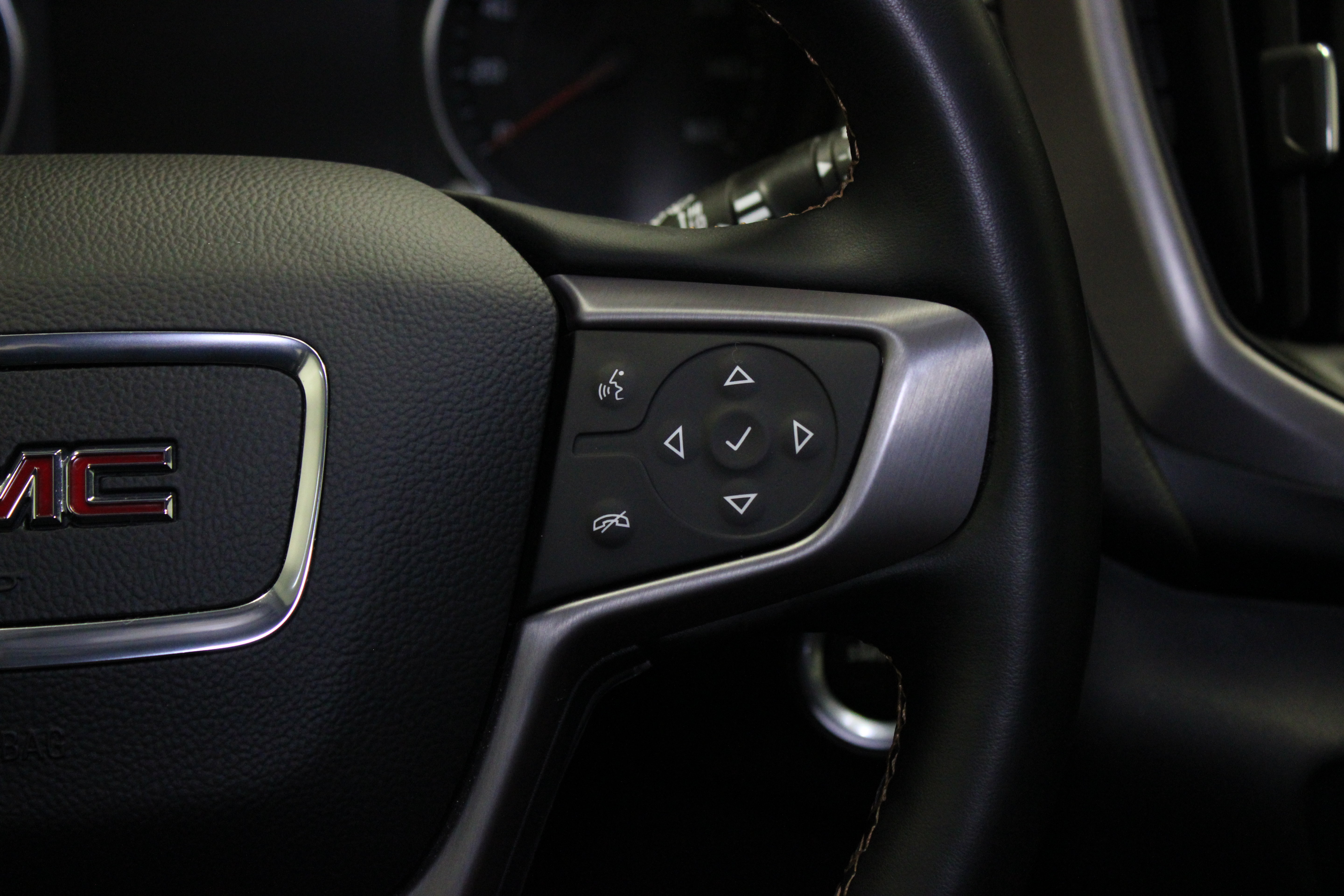 Used 2024 GMC Terrain AT4 AWD/4WD image 23