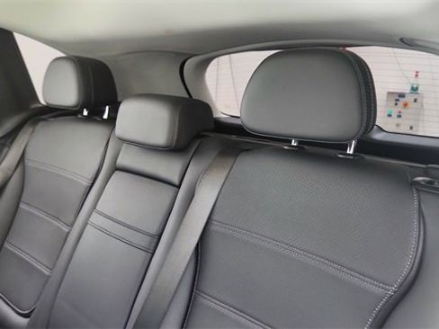 Used 2025 Mercedes-Benz GLC 350e GLC 350e image 30