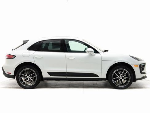 New 2025 Porsche Macan image 31