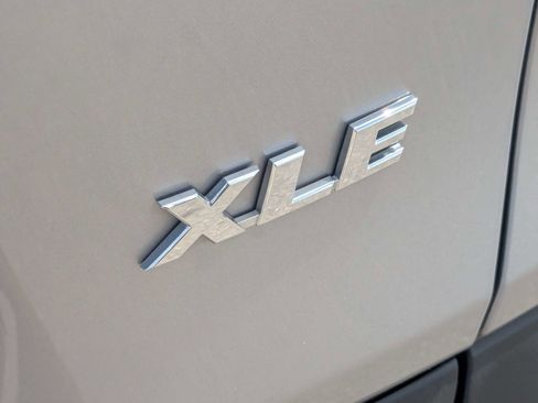 Used 2025 Toyota RAV4 XLE w/ Convenience Package FWD image 13