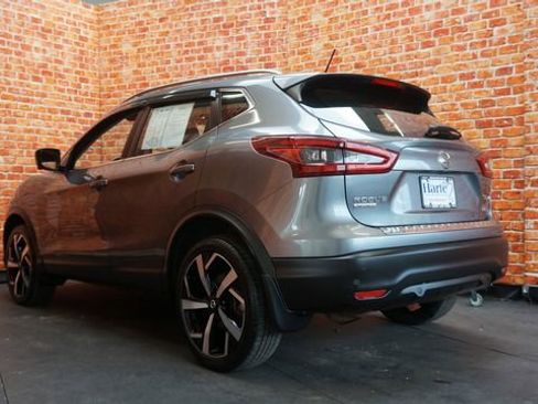 Certified 2022 Nissan Rogue Sport SL image 5