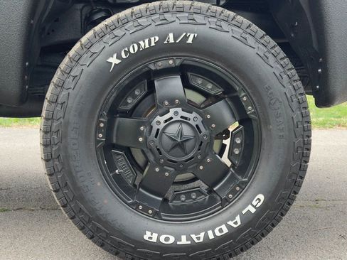 Used 2016 Toyota Tundra Platinum image 39