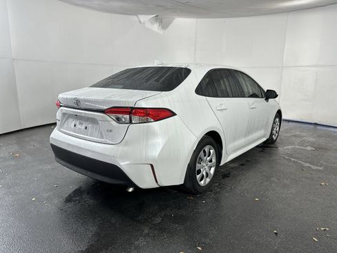 Used 2025 Toyota Corolla LE image 11