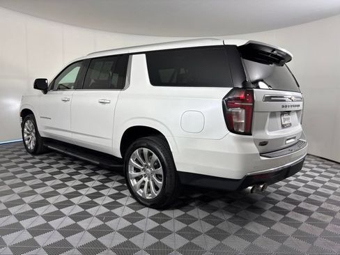Used 2022 Chevrolet Suburban Premier AWD/4WD image 9