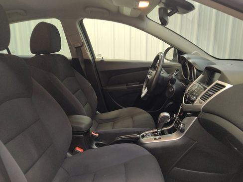 Used 2014 Chevrolet Cruze LT FWD image 21