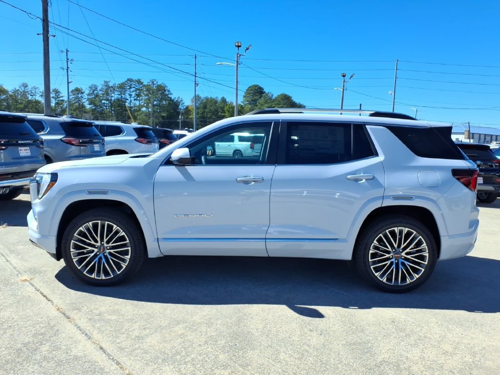 New 2027 GMC Terrain Denali w/ LPO, Floor Liner Package AWD/4WD image 4